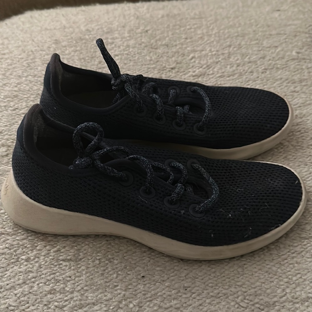 Navy allbirds - women’s size 7
